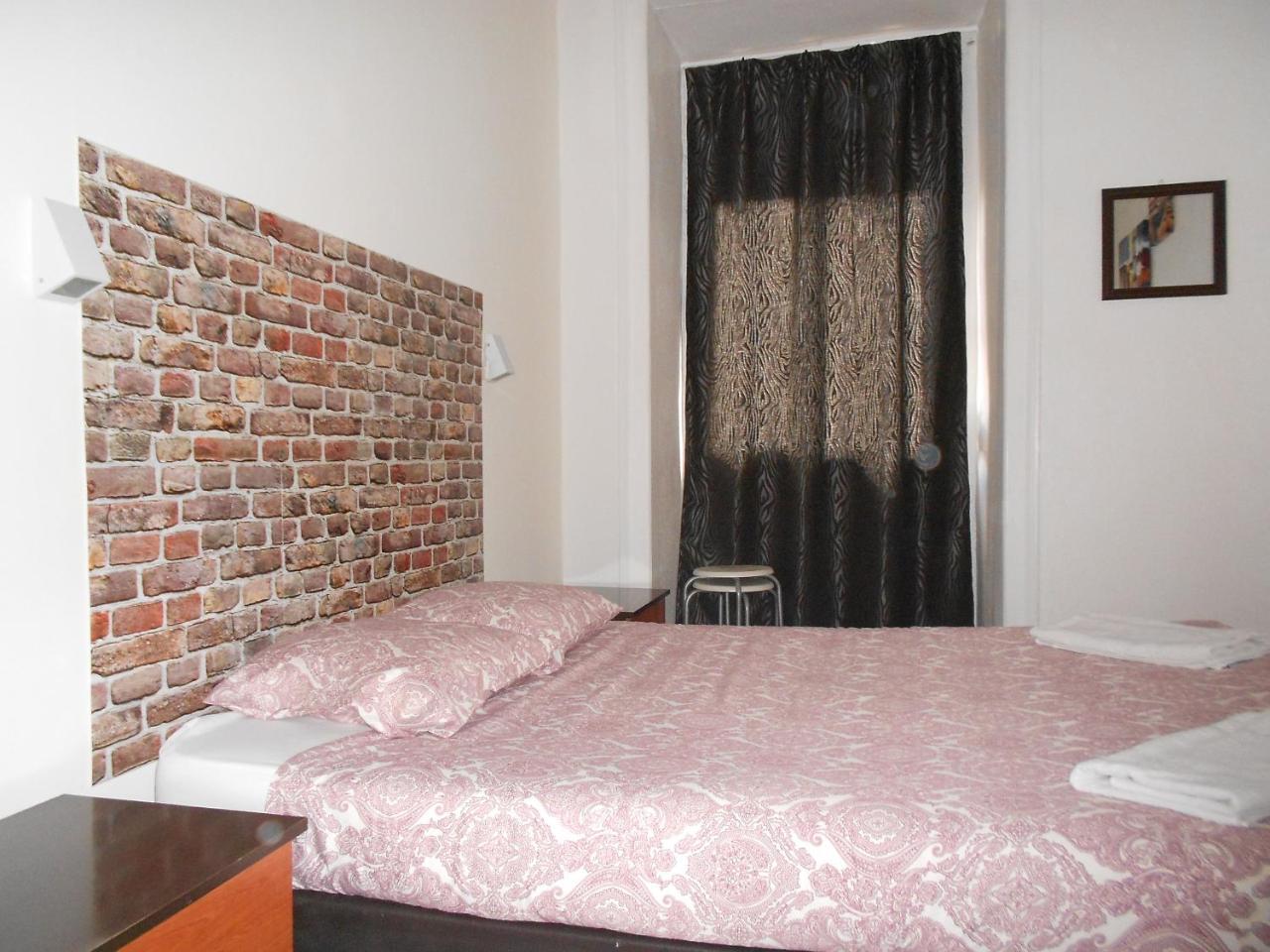 Hostel Crescent *